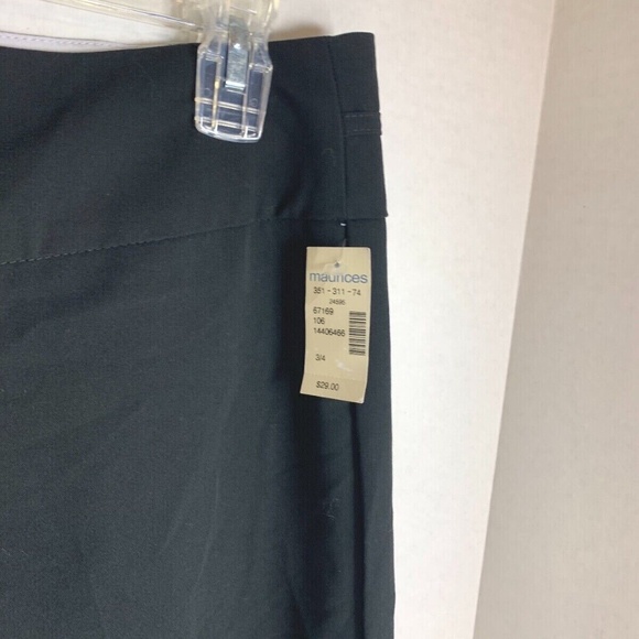 New Maurices Juniors 3 4 Long Shorts Capri Pants Ret $29 Black  15.75 in waist l - Picture 2 of 4